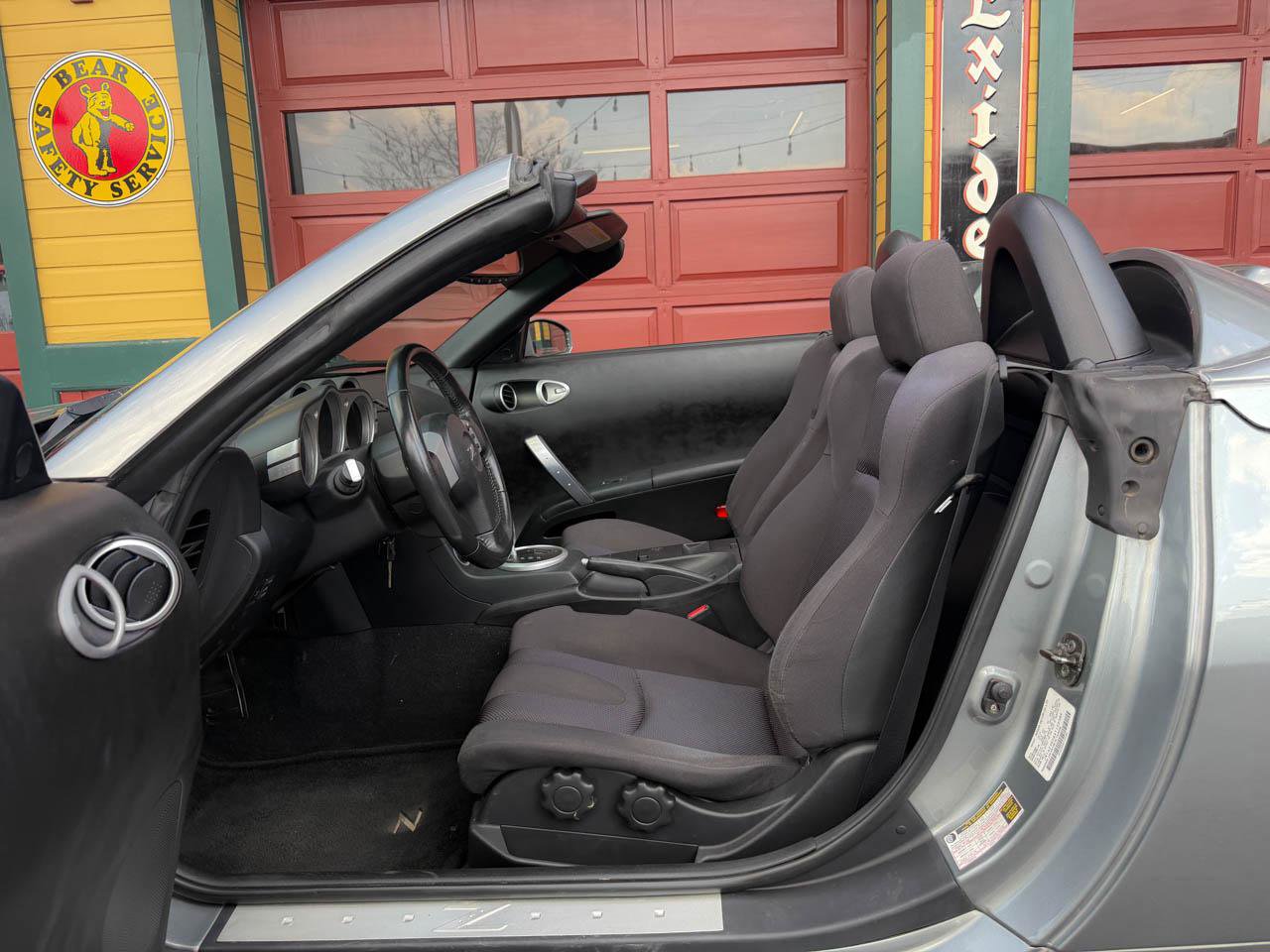 Used 2004 Nissan 350Z Enthusiast RWD image 20
