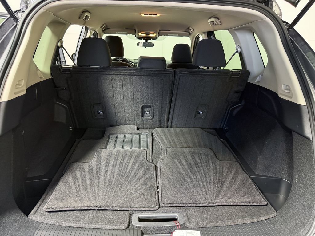Certified 2025 Nissan Rogue S image 34
