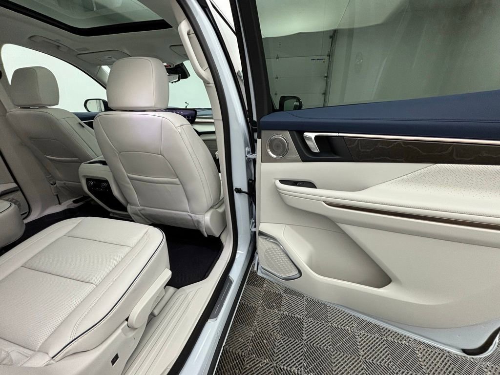 New 2026 Buick Enclave Avenir image 39