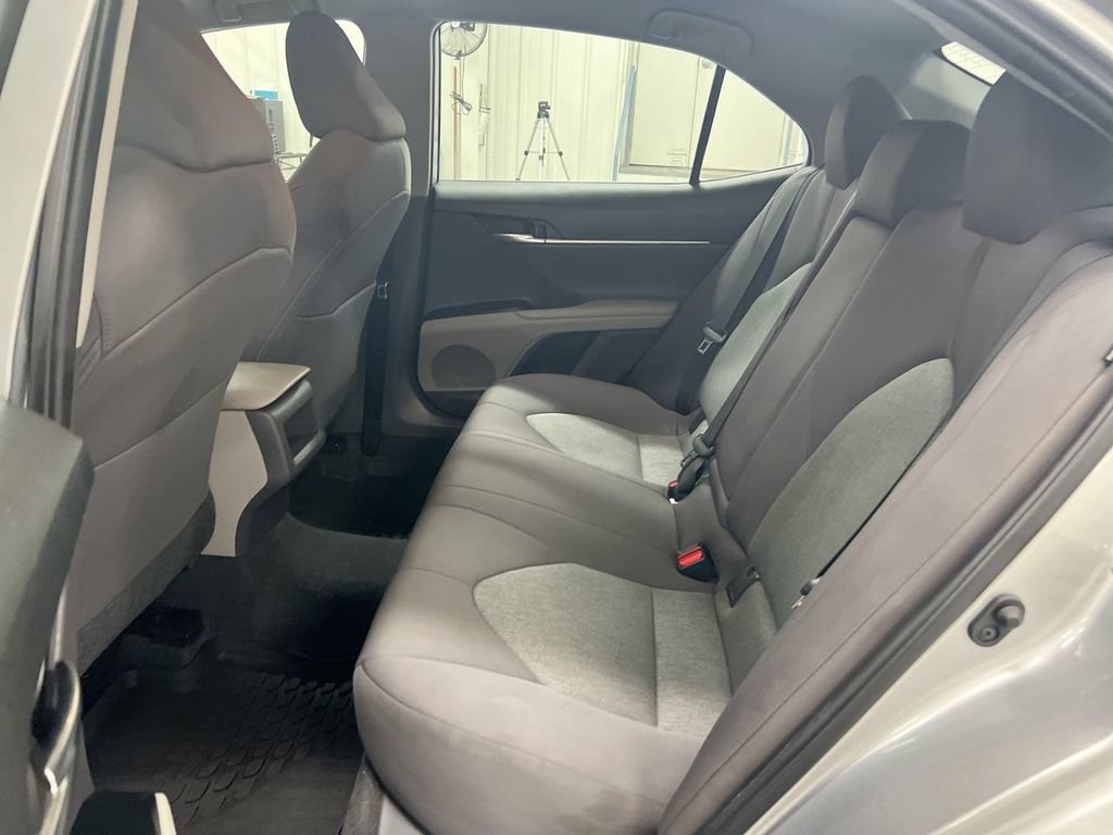 Used 2020 Toyota Camry LE w/ Convenience Package FWD image 22