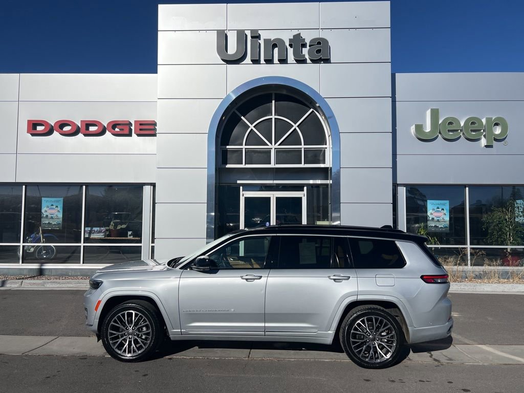 Used 2024 Jeep Grand Cherokee L Summit AWD/4WD image 2