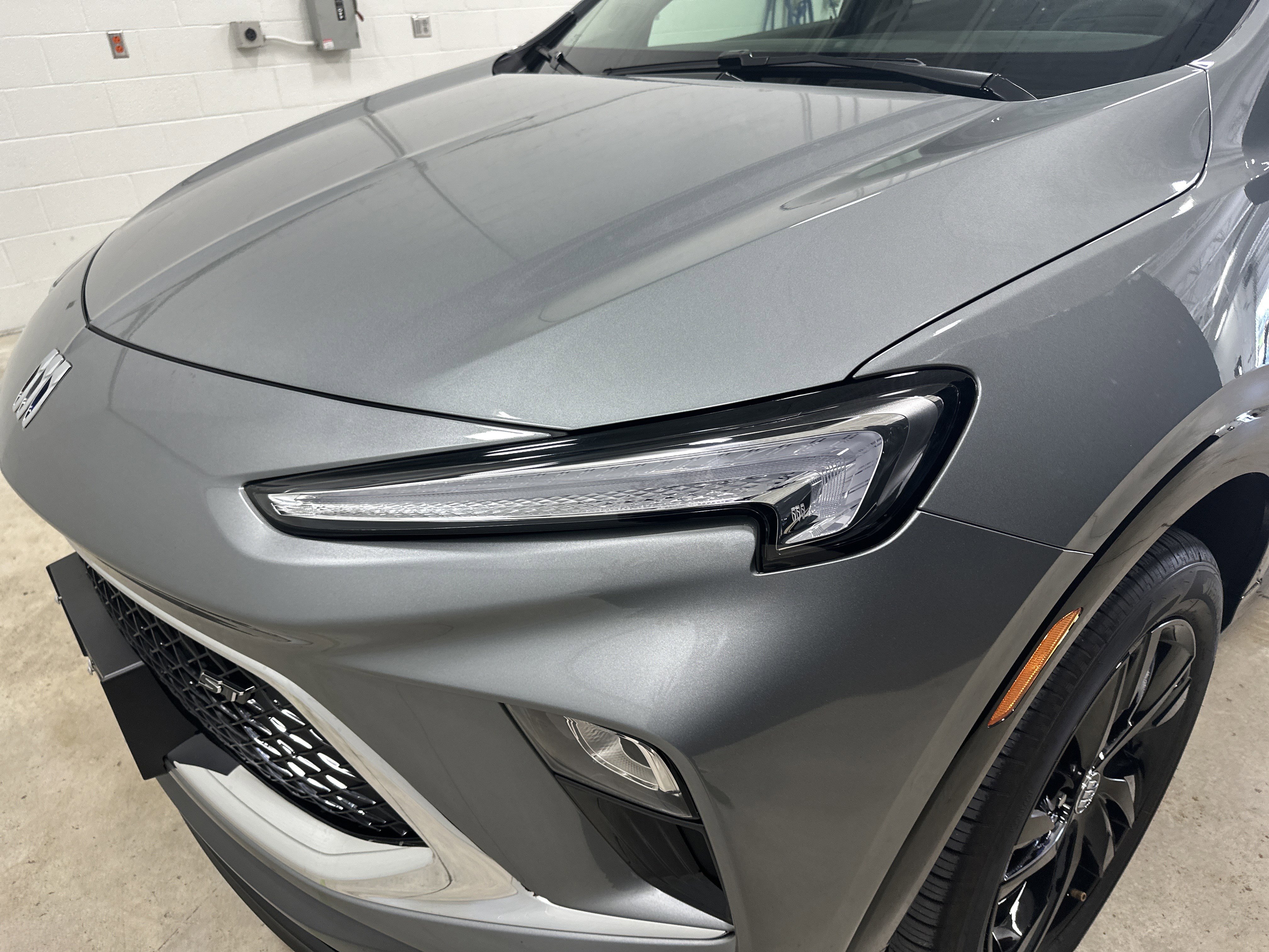 Used 2025 Buick Encore GX Sport Touring w/ Advanced Technology Package image 6