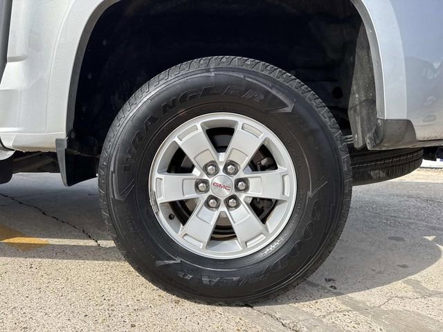 Used 2020 GMC Canyon 2WD Crew Cab w/ Convenience Package image 16