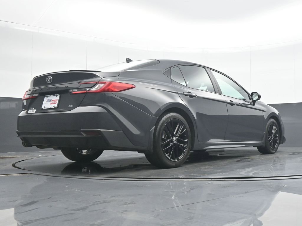 Used 2025 Toyota Camry XSE FWD image 29