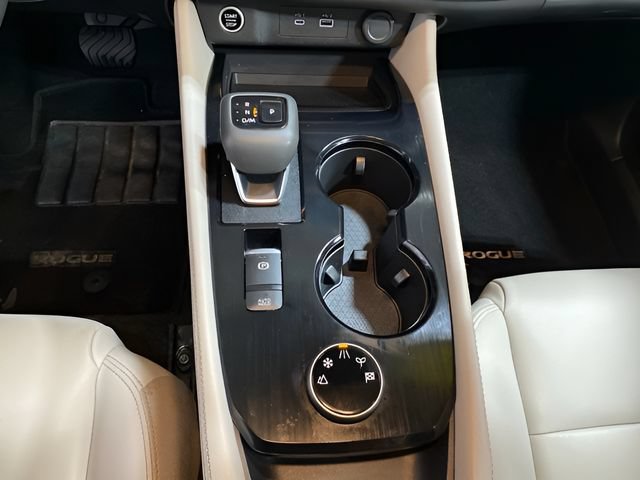 Certified 2023 Nissan Rogue SL w/ SL Premium Package AWD/4WD image 18
