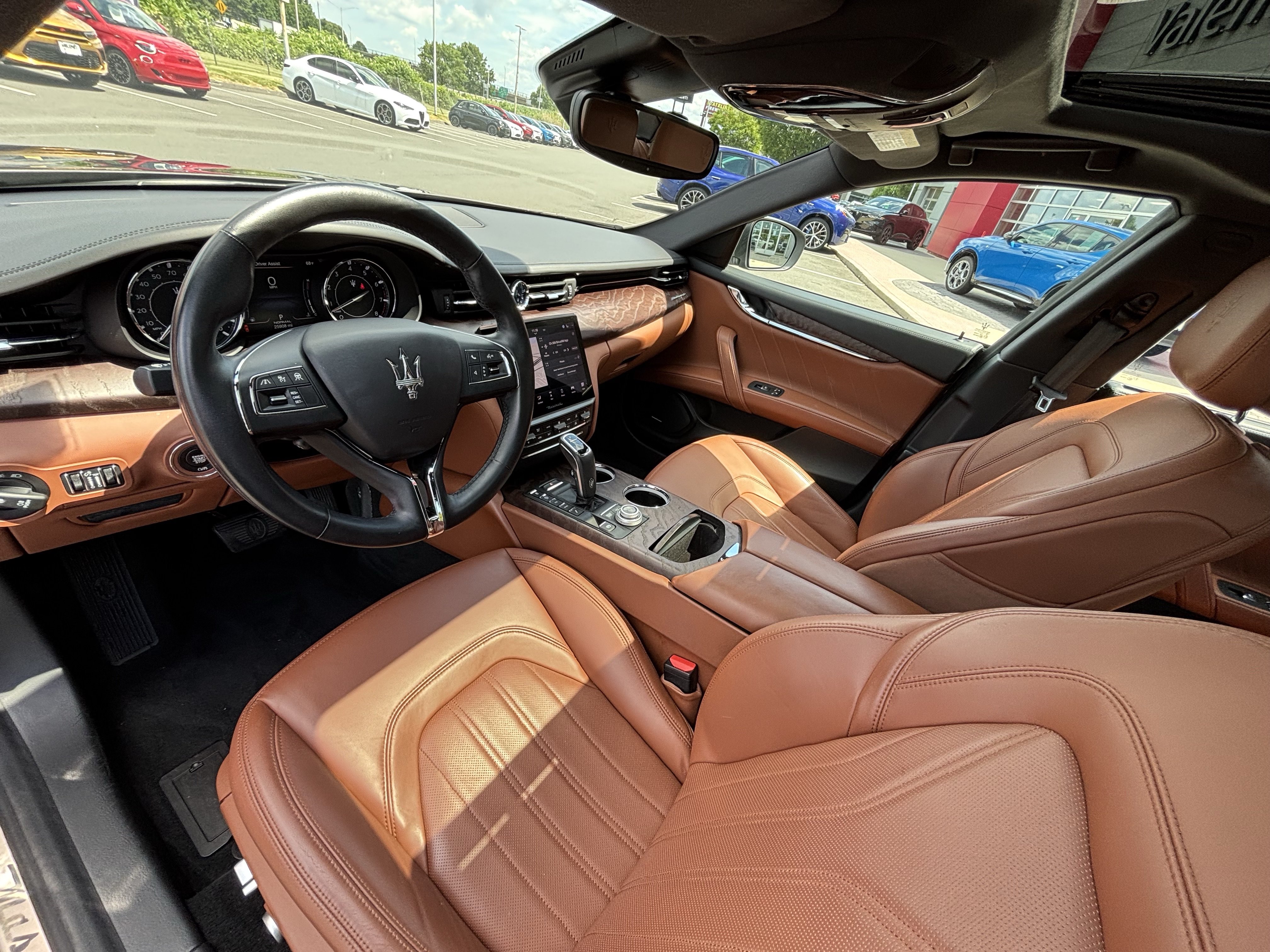 Used 2023 Maserati Quattroporte GT RWD image 24