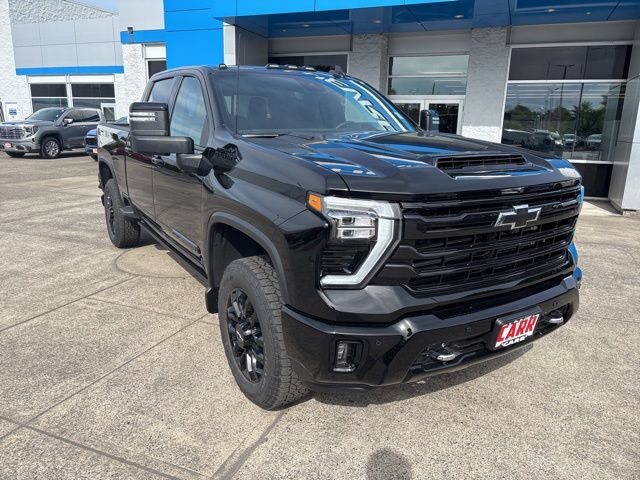 New 2026 Chevrolet Silverado 3500 High Country w/ High Country Premium Package AWD/4WD image 2