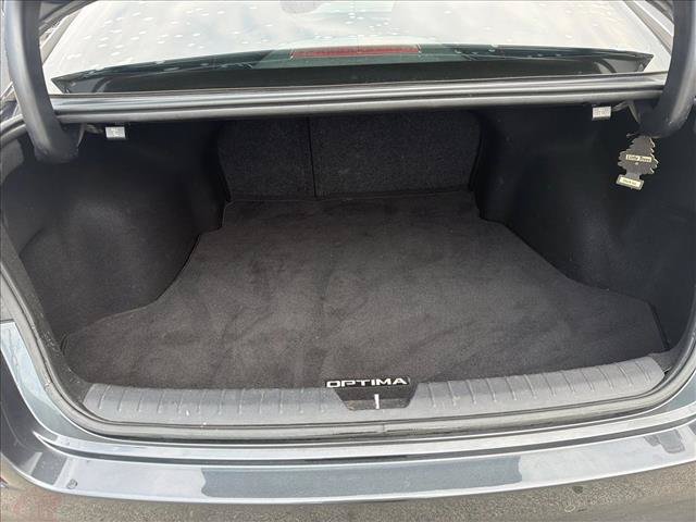 Used 2020 Kia Optima SE FWD image 18