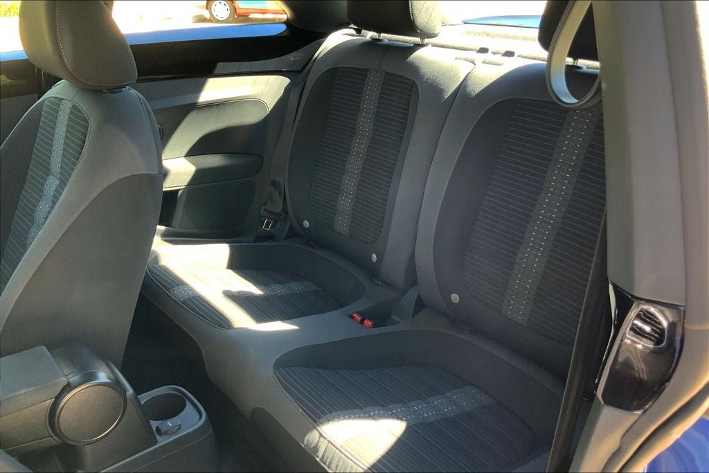 Used 2013 Volkswagen Beetle 2.0T FWD image 19