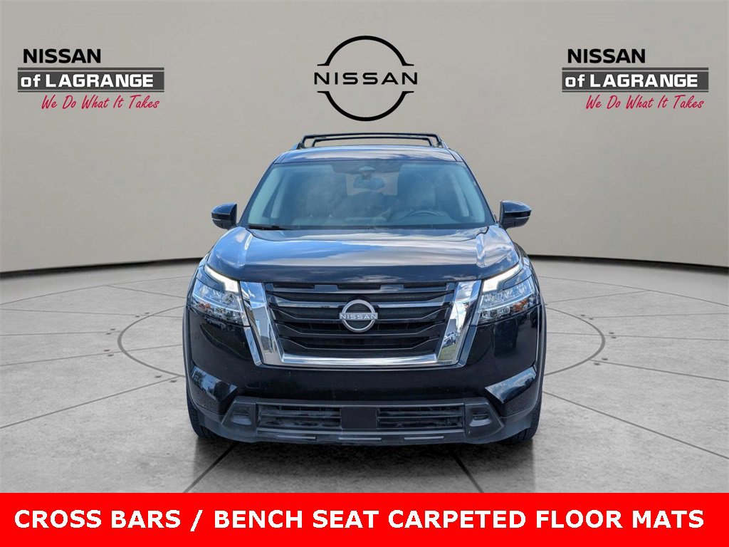 Used 2022 Nissan Pathfinder SV image 2