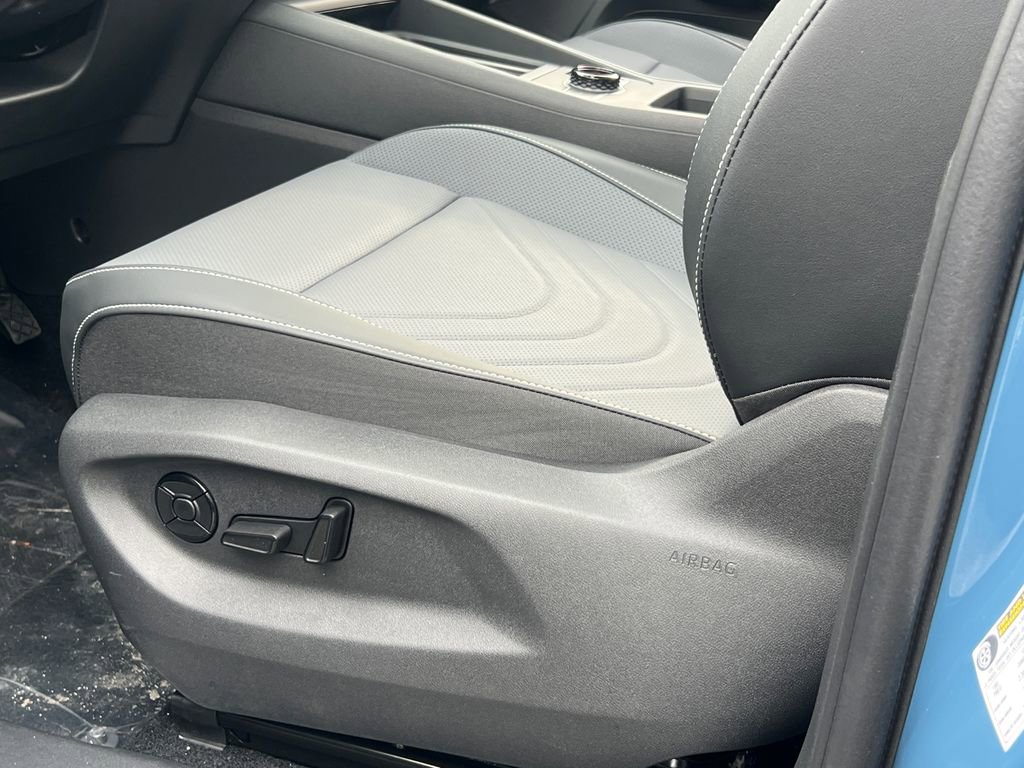 New 2026 Volkswagen Tiguan SE AWD/4WD image 30