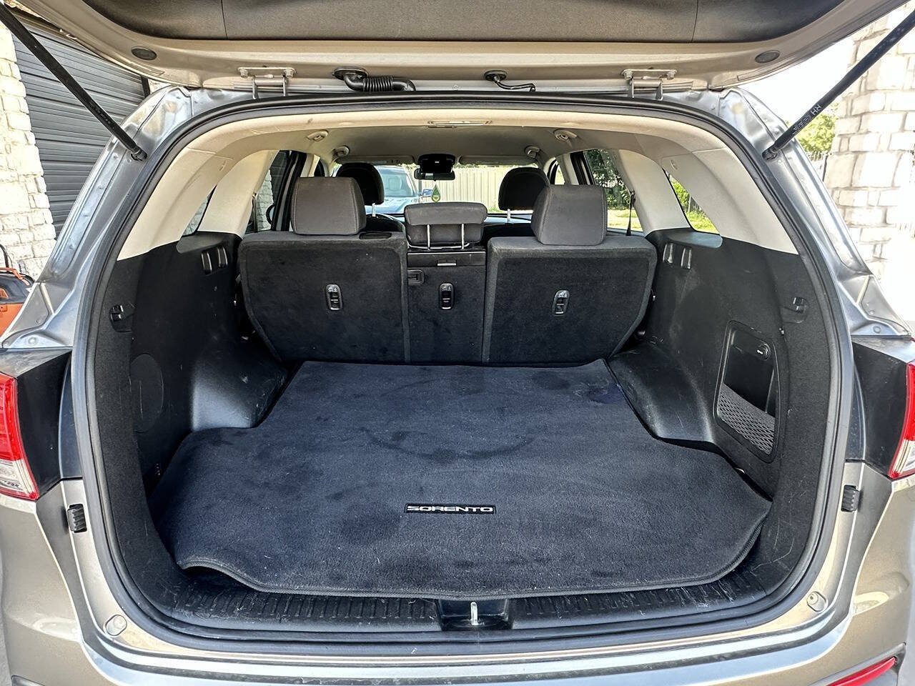 Used 2018 Kia Sorento L FWD image 33
