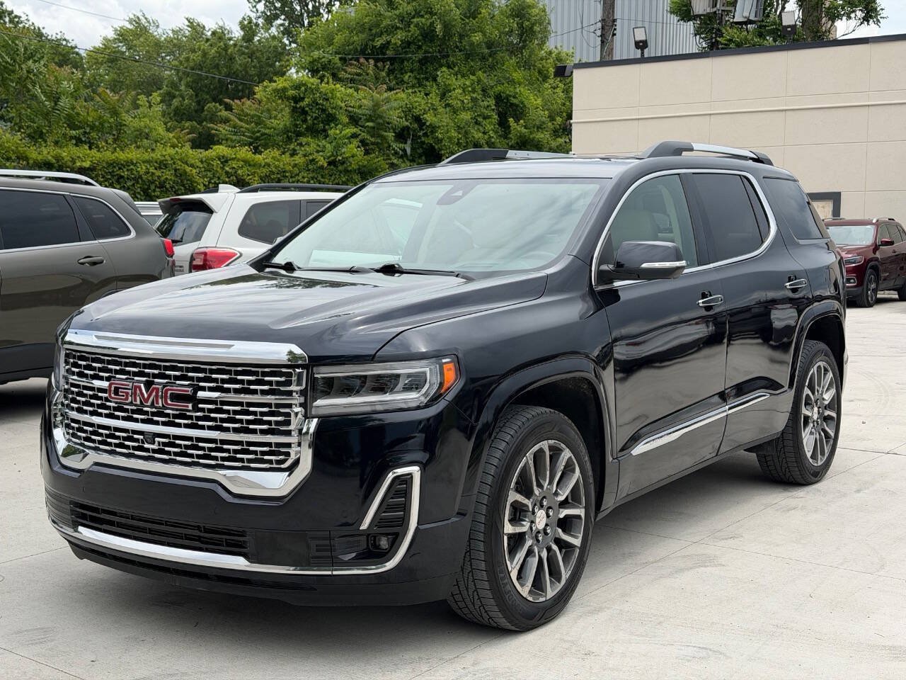 Used 2021 GMC Acadia Denali w/ Denali Ultimate Package AWD/4WD image 4