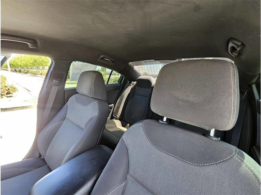 Used 2015 Dodge Charger SE w/ Sport Appearance Group RWD image 23