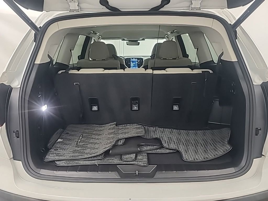 Used 2025 Subaru Ascent Premium AWD/4WD image 18