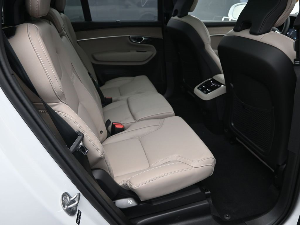 New 2026 Volvo XC90 B6 Ultra image 34