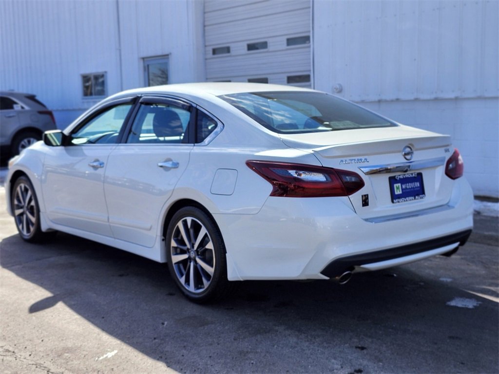 Used 2017 Nissan Altima 2.5 SR image 3