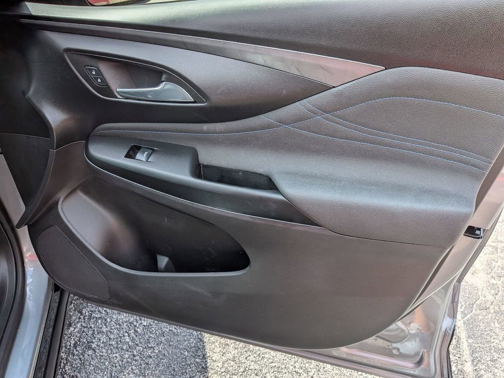 Used 2025 Buick Envista Sport Touring FWD image 24