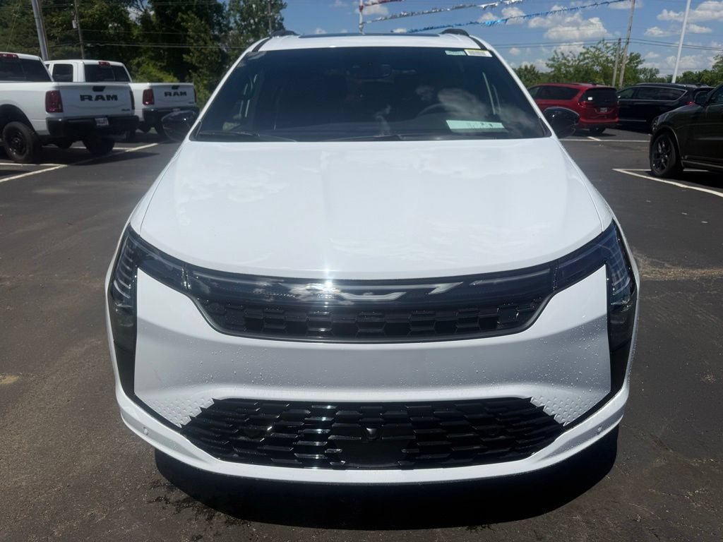 New 2027 Chrysler Pacifica Limited w/ Family Tech Group FWD image 9