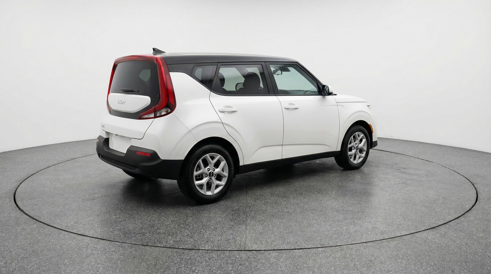 Used 2025 Kia Soul LX w/ LX Technology Package FWD image 9