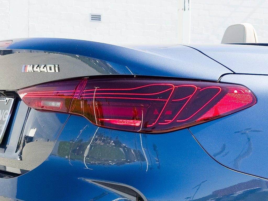 New 2026 BMW 440i xDrive Convertible image 4