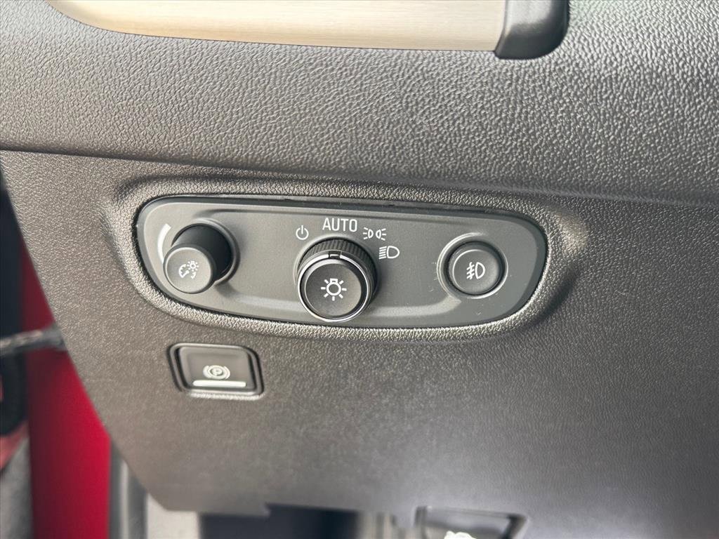 Used 2019 GMC Terrain Denali w/ Advanced Safety Package image 23