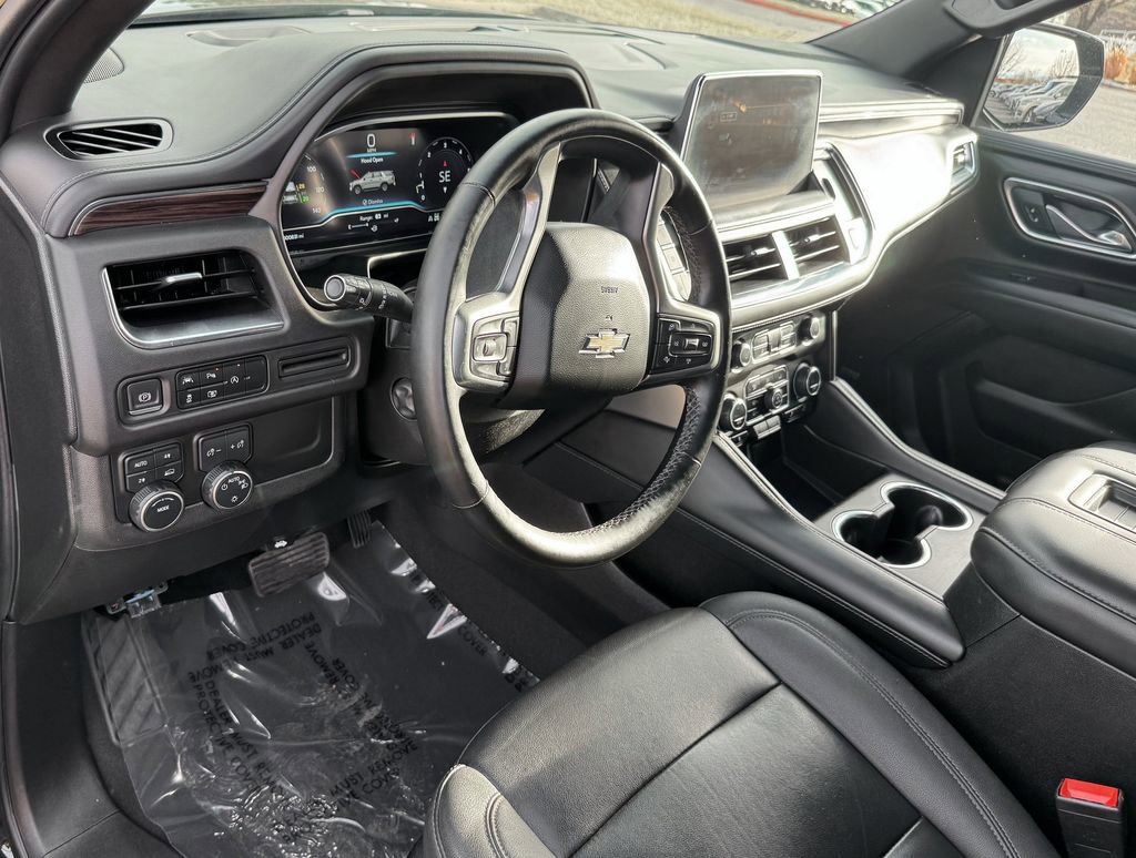 Used 2023 Chevrolet Tahoe LT w/ Luxury Package AWD/4WD image 15