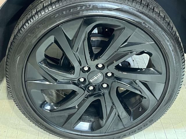 Used 2025 Lincoln Navigator Black Label image 13