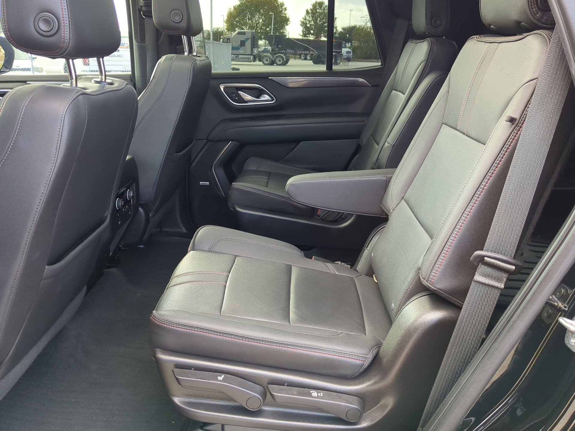 Used 2022 Chevrolet Tahoe RST w/ Luxury Package image 28