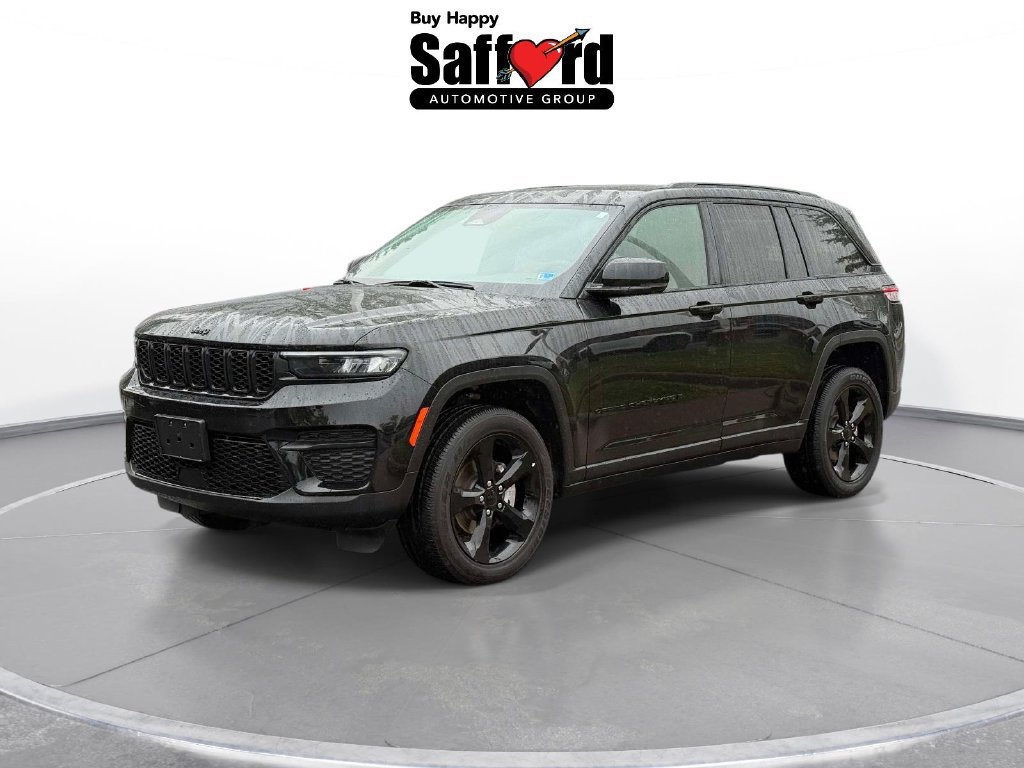 Used 2025 Jeep Grand Cherokee Altitude