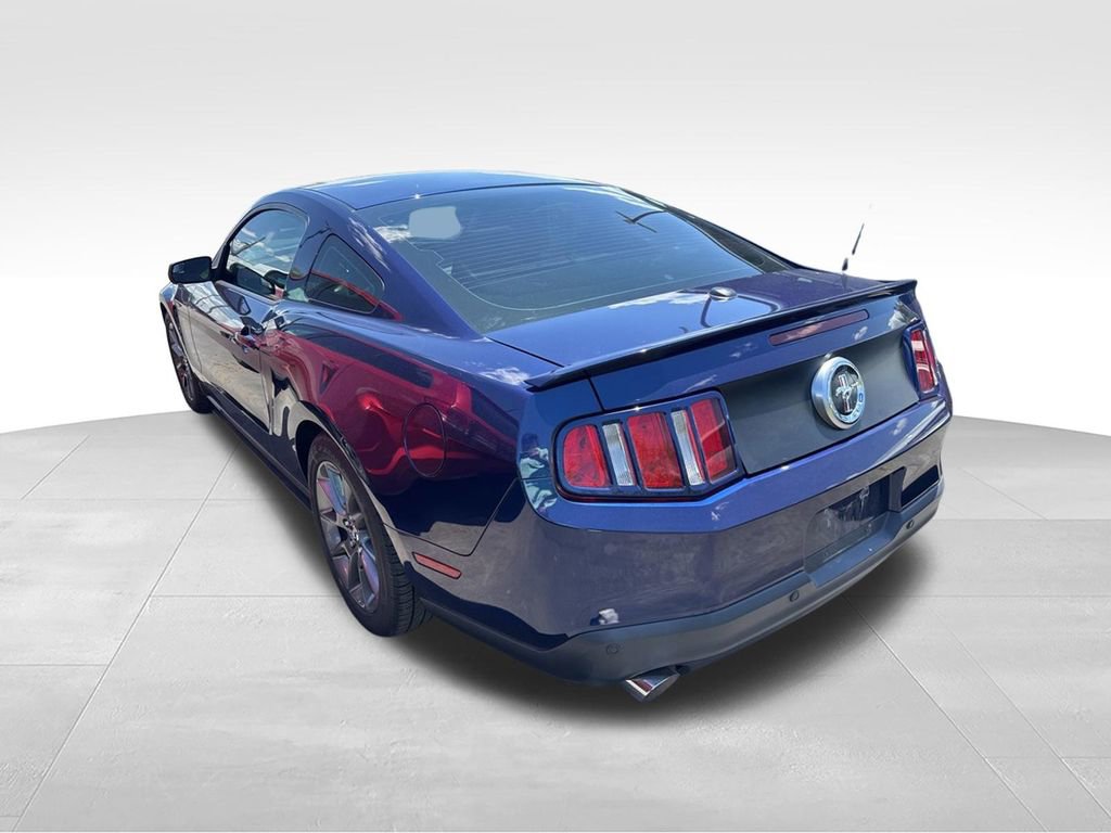Used 2012 Ford Mustang Premium RWD image 4
