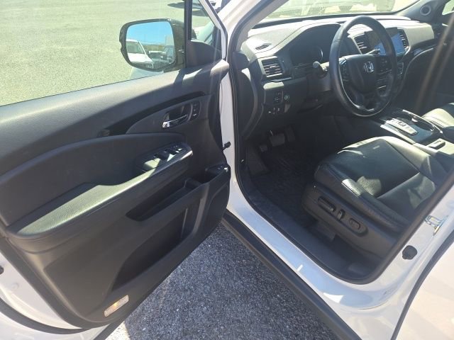 Used 2021 Honda Pilot Touring image 5