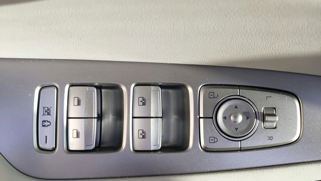 Used 2023 Hyundai Palisade SEL w/ Premium Package image 16