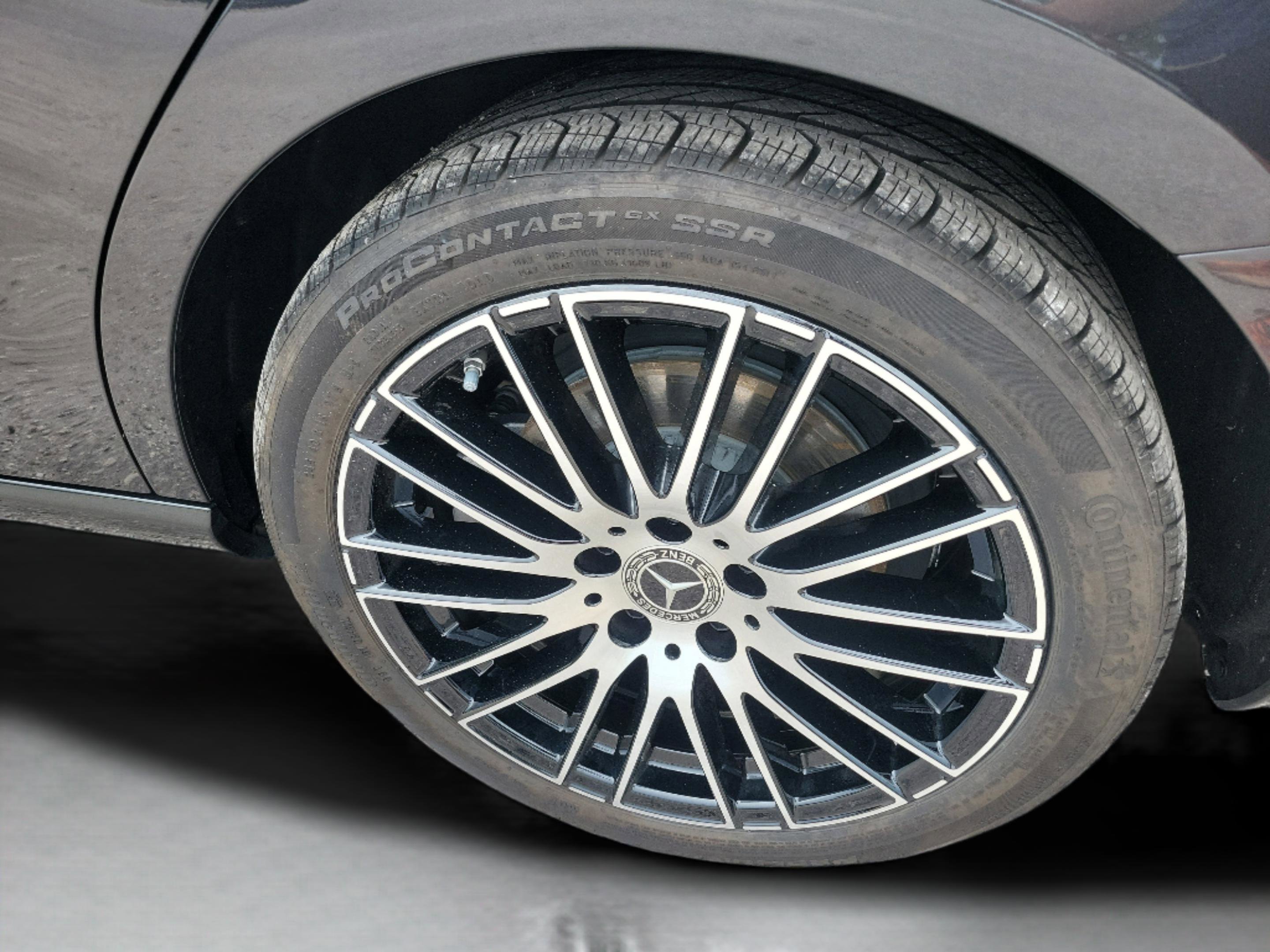 Certified 2025 Mercedes-Benz C 300 Sedan image 33