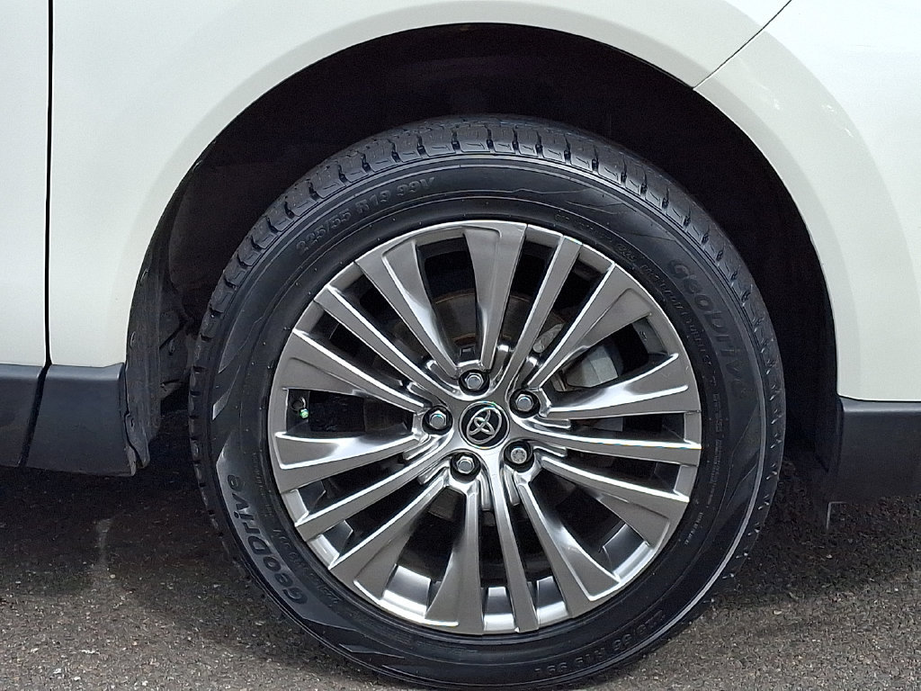 Certified 2021 Toyota Venza Limited w/ Advanced Technology Package AWD/4WD image 8
