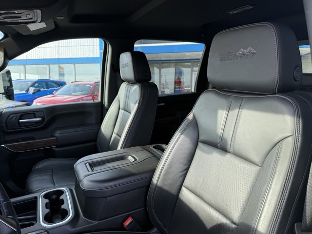 Used 2022 Chevrolet Silverado 2500 High Country w/ Safety Package II image 17