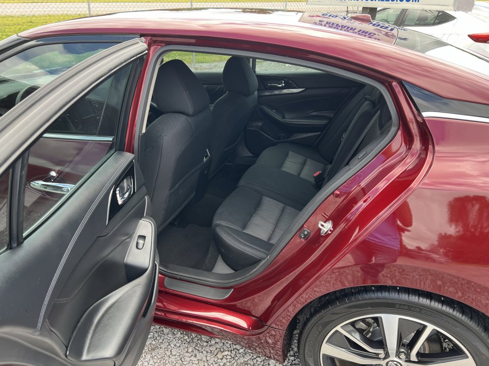 Used 2020 Nissan Maxima 3.5 S w/ Floor Mat Group FWD image 12