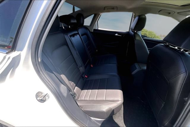 Used 2024 Volkswagen Jetta SE FWD image 24