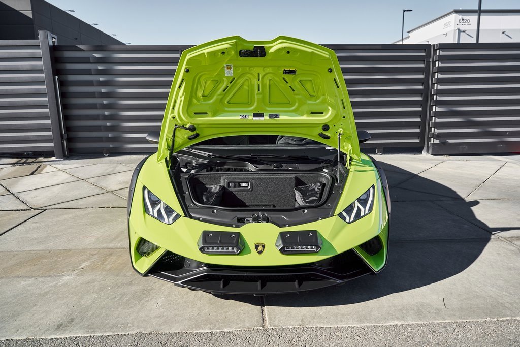 Used 2024 Lamborghini Huracan Sterrato image 19