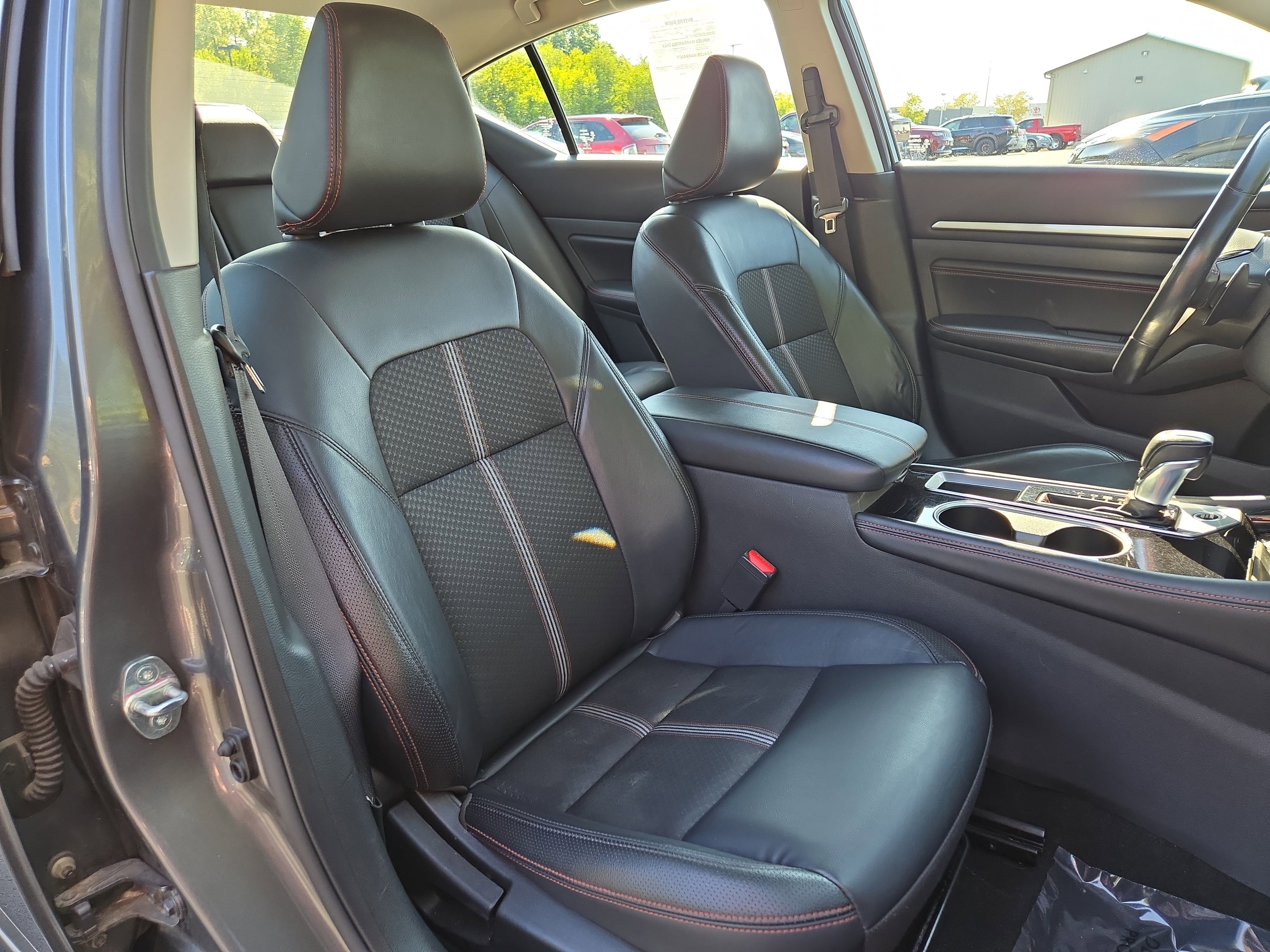 Used 2023 Nissan Altima 2.5 SR image 23