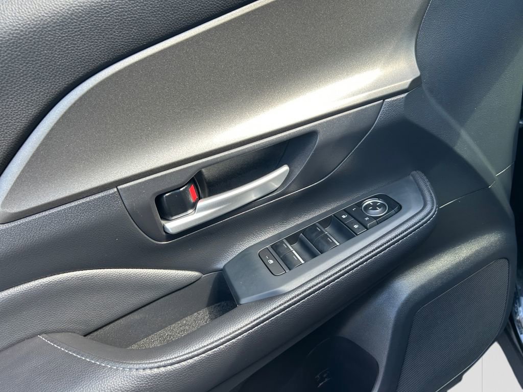 Used 2026 Toyota Grand Highlander XLE image 11