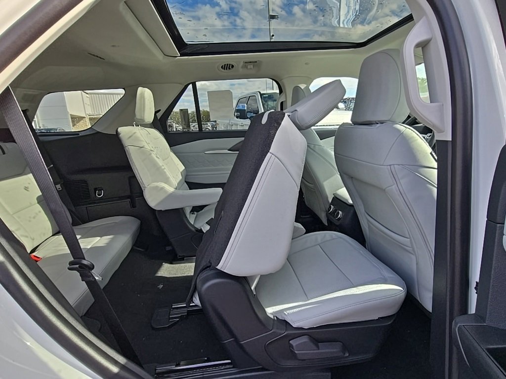 New 2026 Ford Explorer Platinum image 45