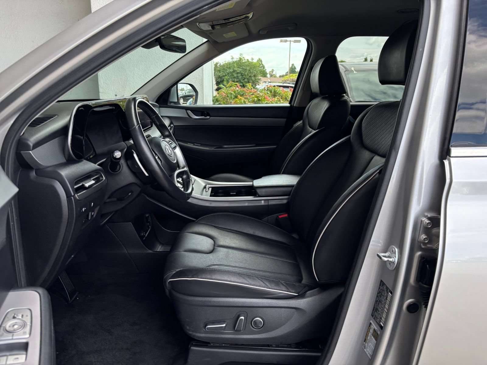 Used 2024 Hyundai Palisade SEL FWD image 29