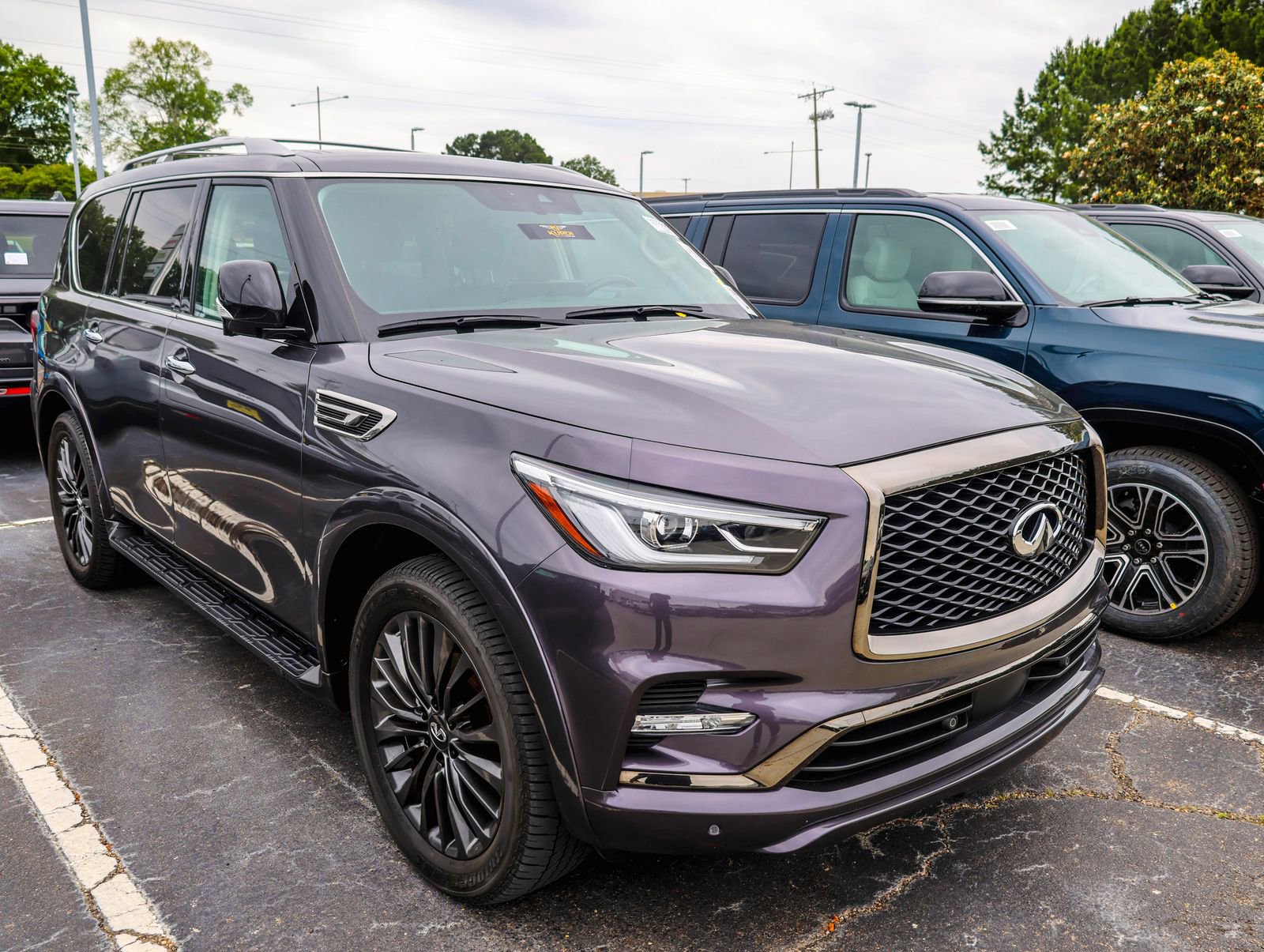 Used 2022 INFINITI QX80 Premium Select w/ Cargo Package RWD image 1