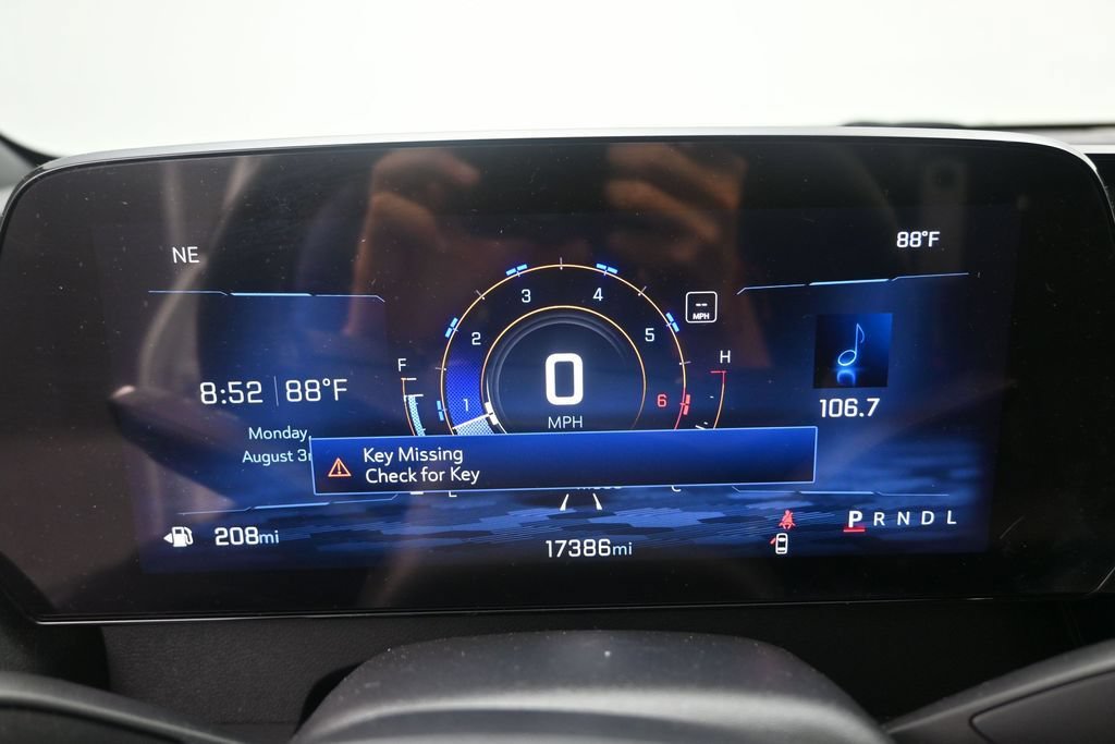 Used 2024 Chevrolet Traverse LS FWD image 12