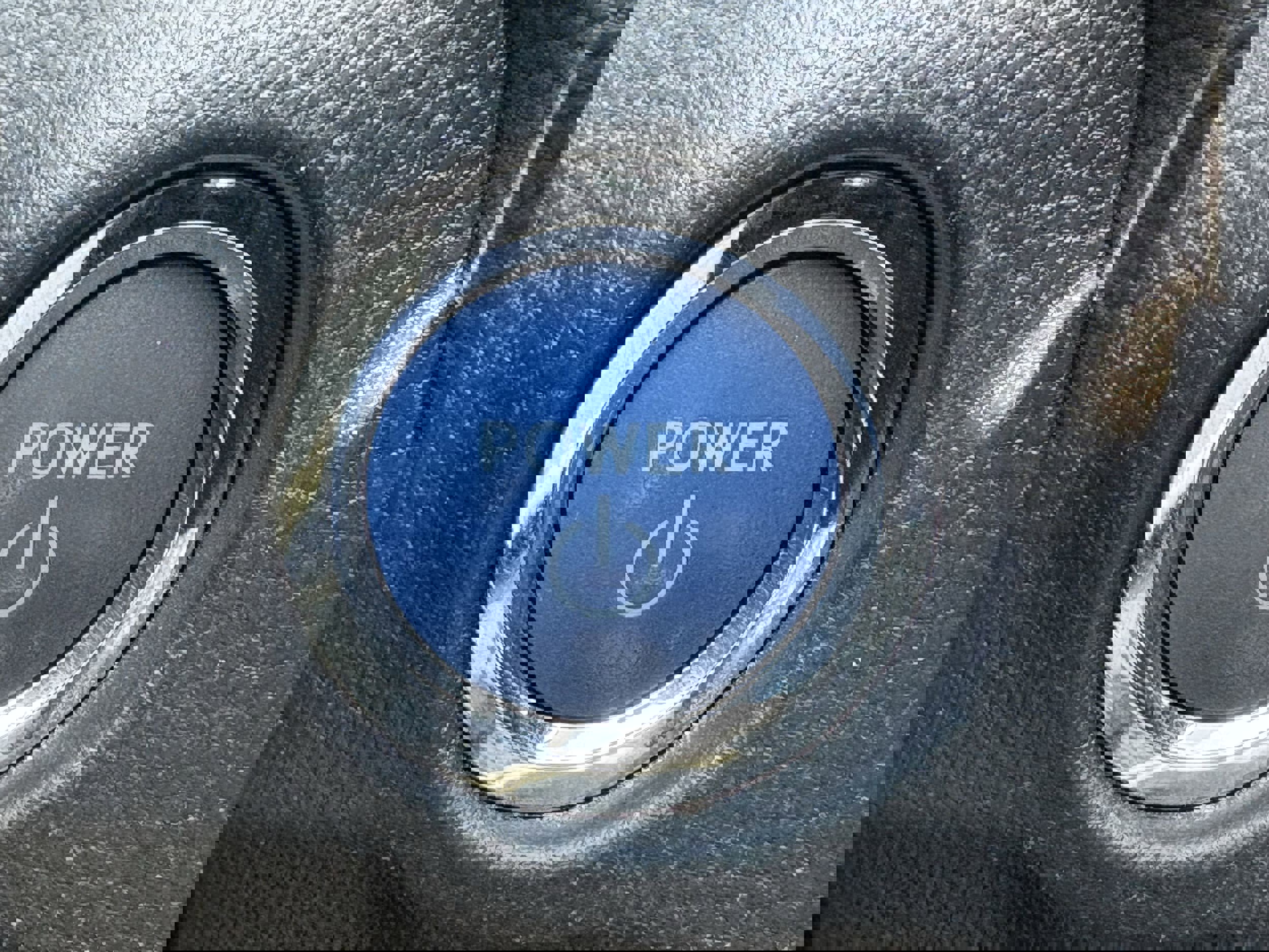 Used 2021 Toyota RAV4 XLE Premium image 20