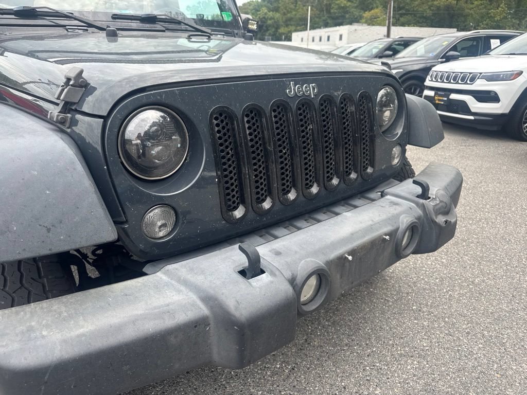 Used 2017 Jeep Wrangler Sport w/ Connectivity Group AWD/4WD image 8
