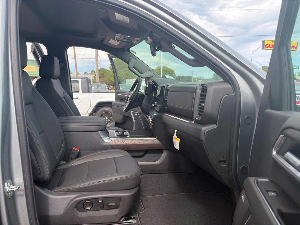 New 2026 GMC Sierra 2500 SLT w/ SLT Premium Package AWD/4WD image 23