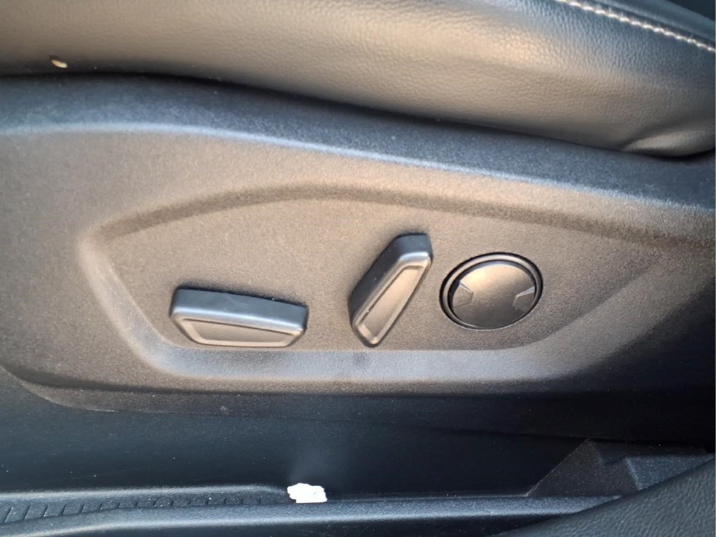 Used 2024 Ford Edge SEL AWD/4WD image 13