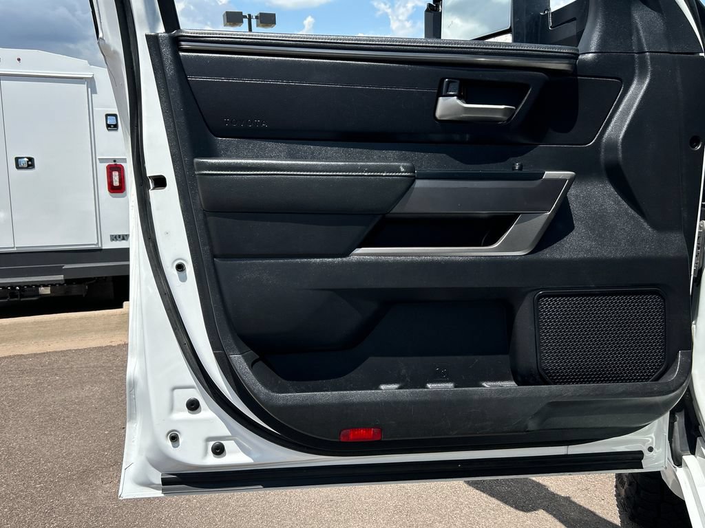 Used 2022 Toyota Tundra SR5 w/ SR5 Convenience Package AWD/4WD image 27